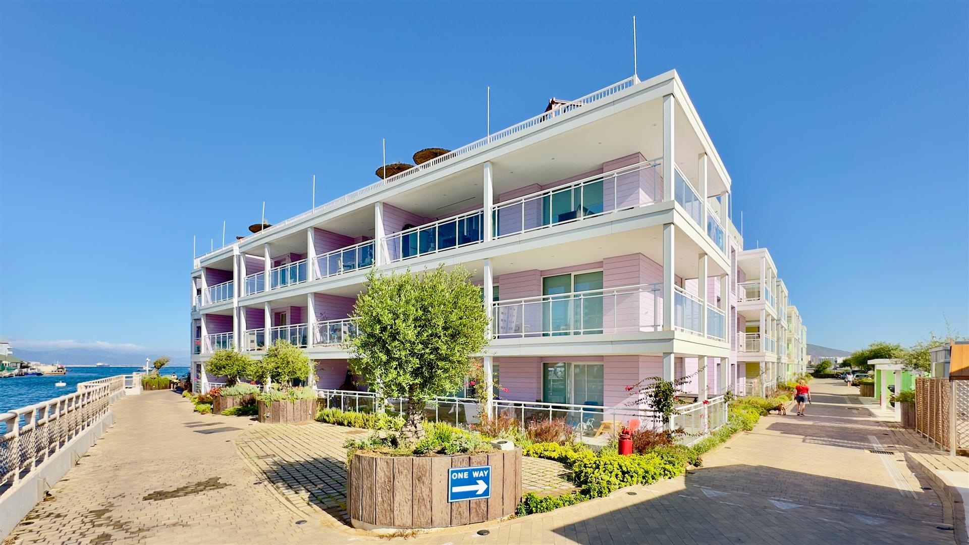 Image of Apartment - 2 Bedrooms - 2 Bathrooms for Sale in Marina Club-Gibraltar, Image 13